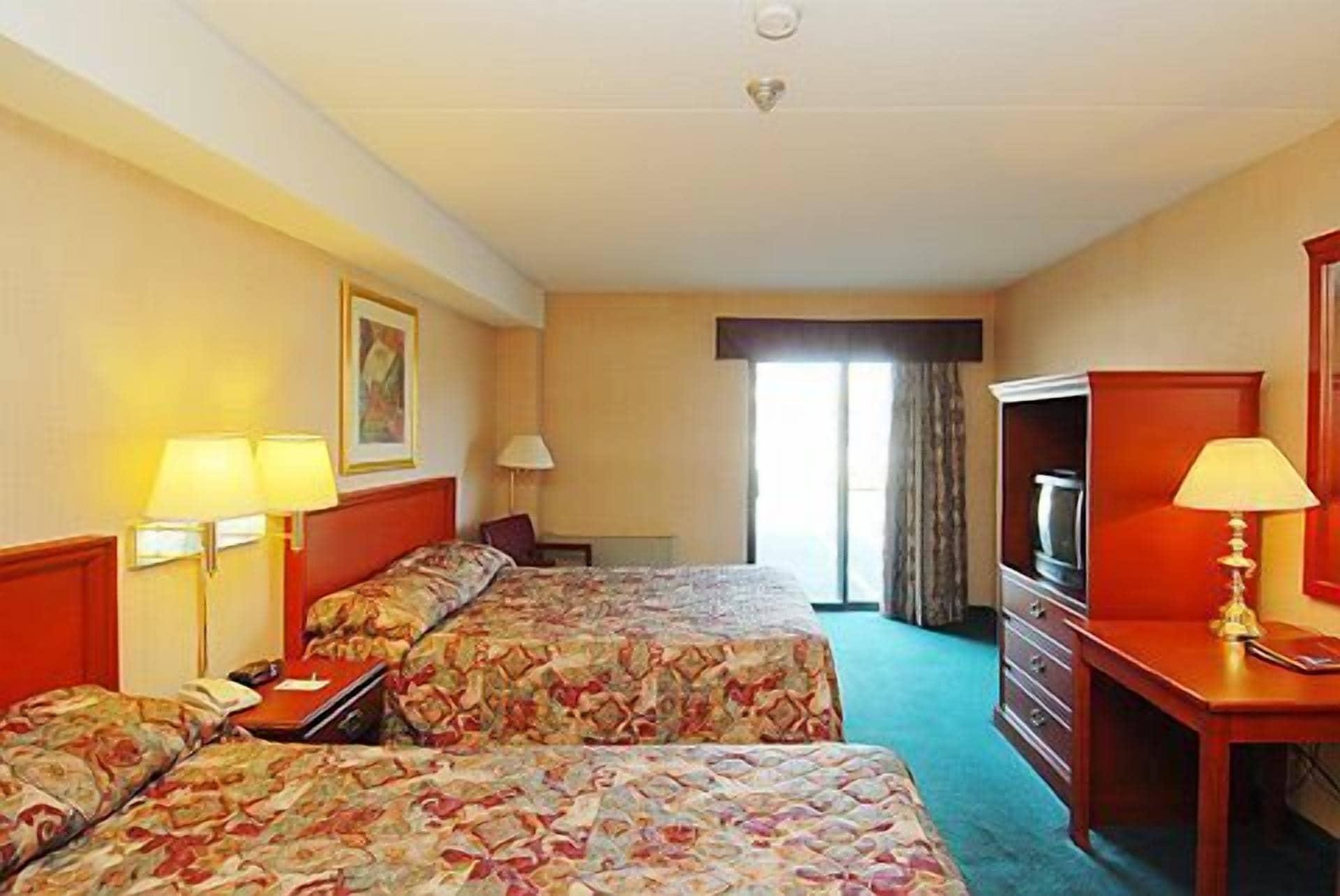 Niagara Lodge & Suites Exterior photo